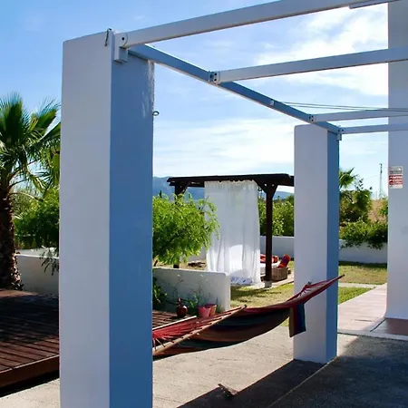 Lavinia Villa *